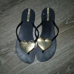 Ipanema Wave Heart Women's Flip Flop Sandal Black w/Gold Heart sz 10
